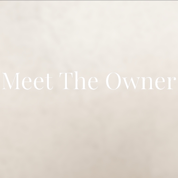 Meet Your Posher, Aubrey - Picture 1 of 4